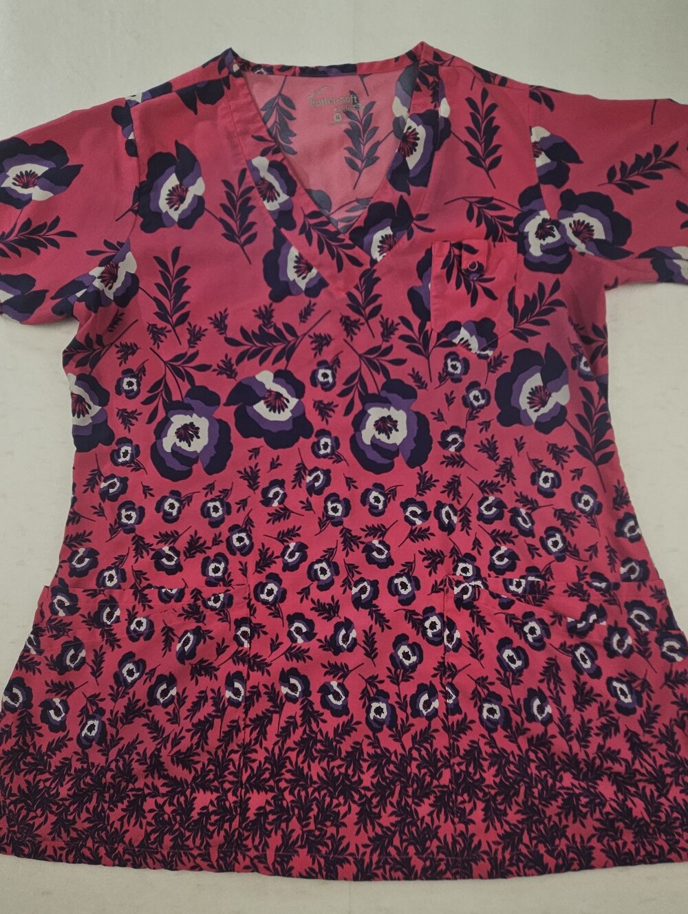 Butter Soft Stretch Floral V-Neck Women’s Pink Scrub Top Size Medium